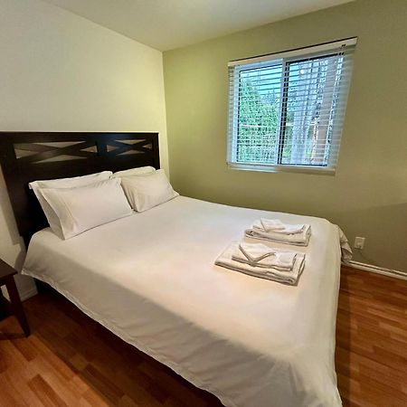 North Nanaimo Gem - Garden-View Room With Private Ensuite Luaran gambar
