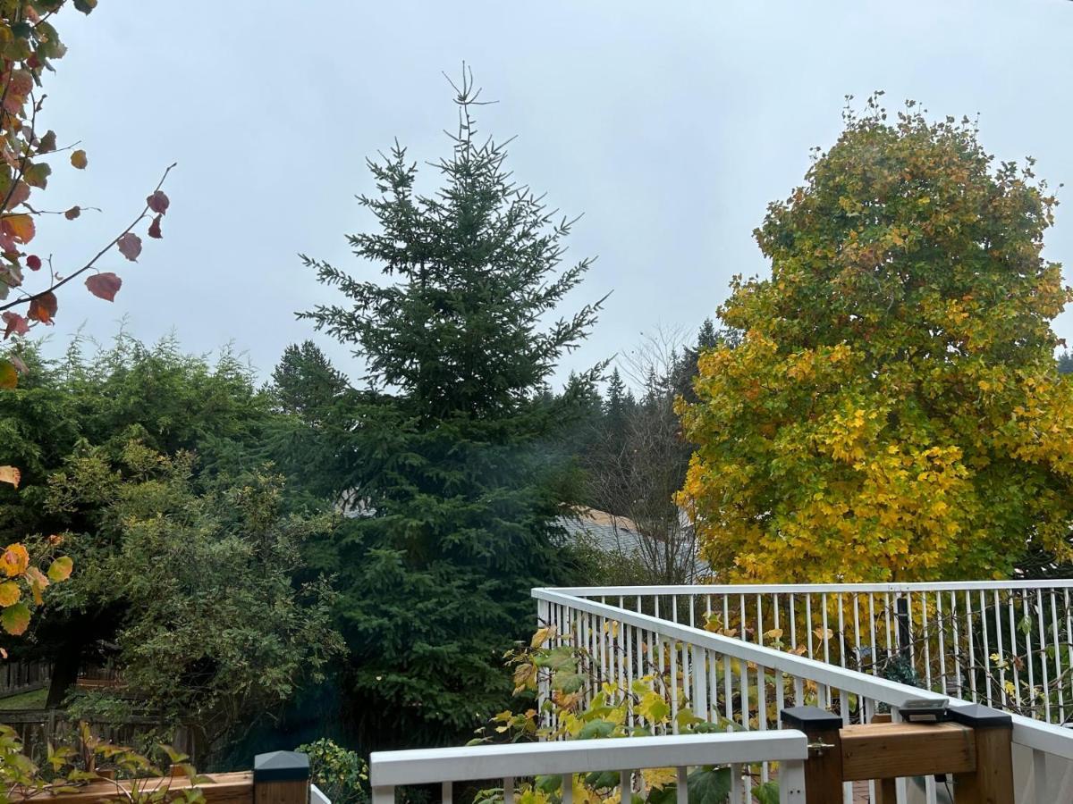North Nanaimo Gem - Garden-View Room With Private Ensuite Luaran gambar