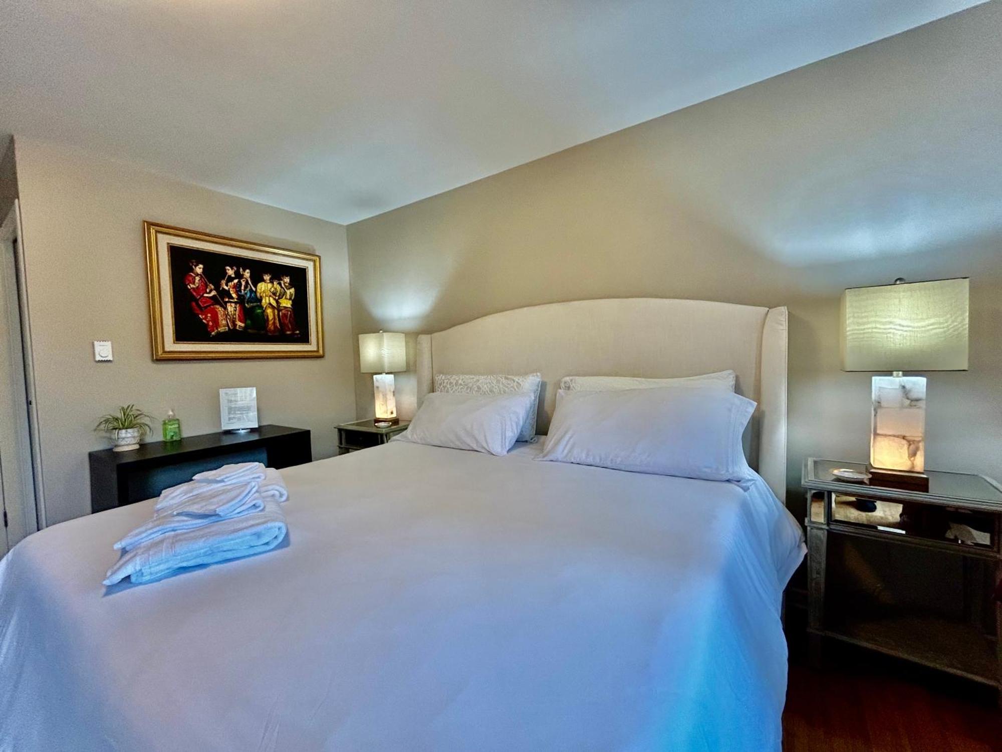 North Nanaimo Gem - Garden-View Room With Private Ensuite Luaran gambar