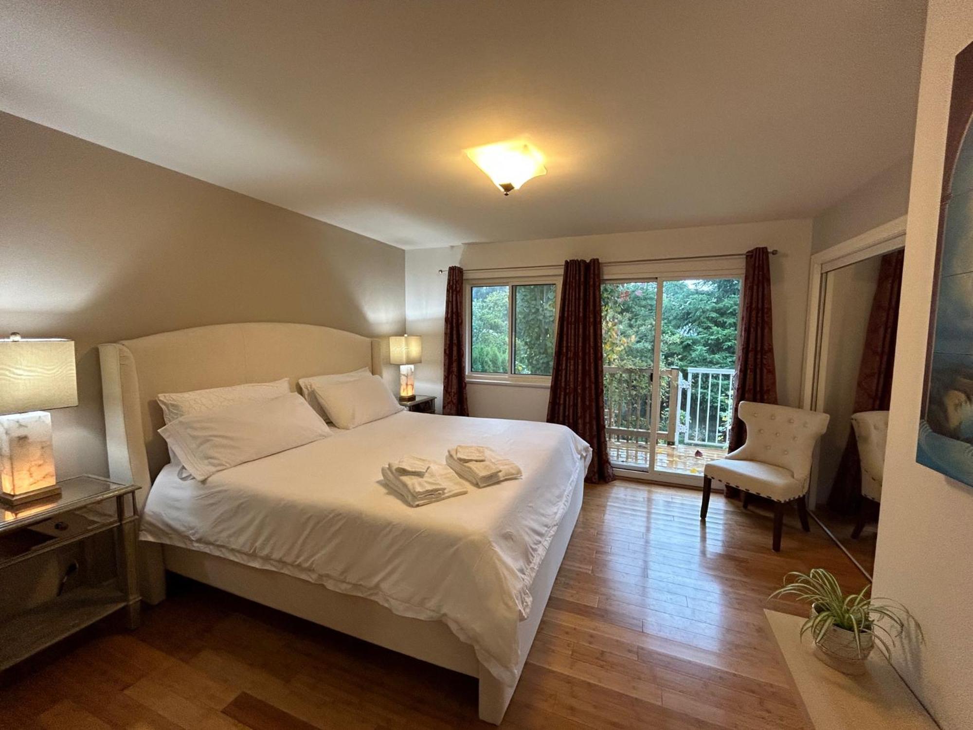 North Nanaimo Gem - Garden-View Room With Private Ensuite Luaran gambar